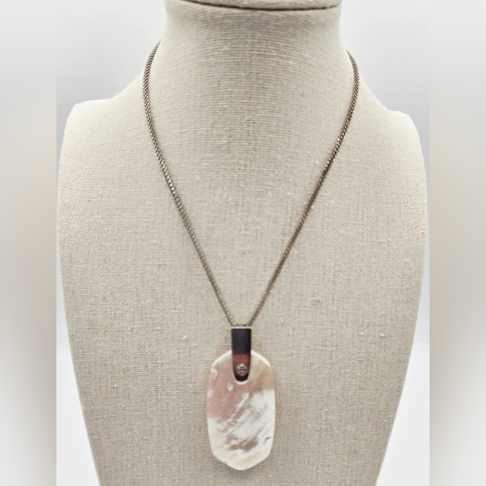 KENDRA SCOTT Irnez Mother of Pearl Pendant Silver Tone
